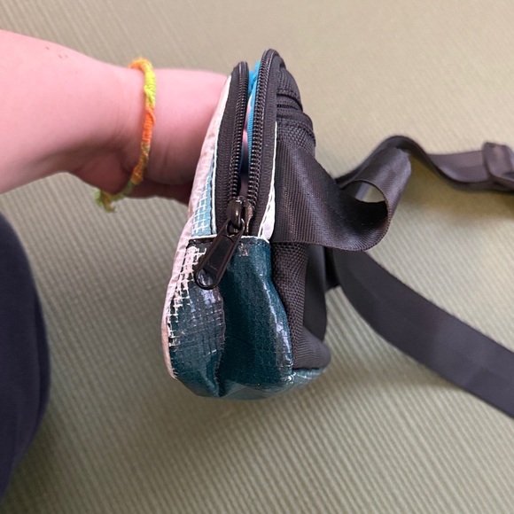 Rareform Zion Sling Bag Recycled Billboard Crossbody Teal - Picture 6 of 9